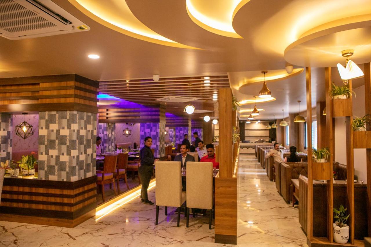 Hotel Eden Karwar Luaran gambar