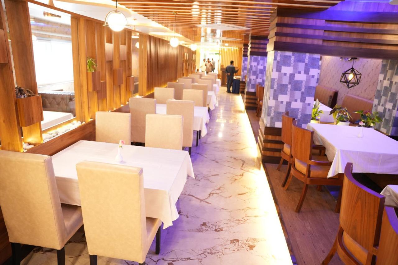 Hotel Eden Karwar Luaran gambar