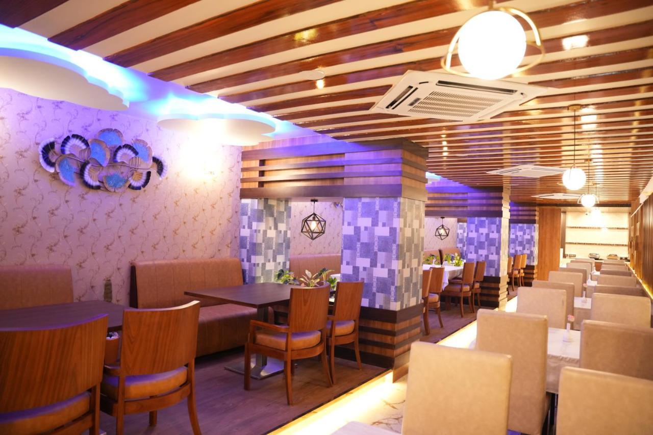 Hotel Eden Karwar Luaran gambar