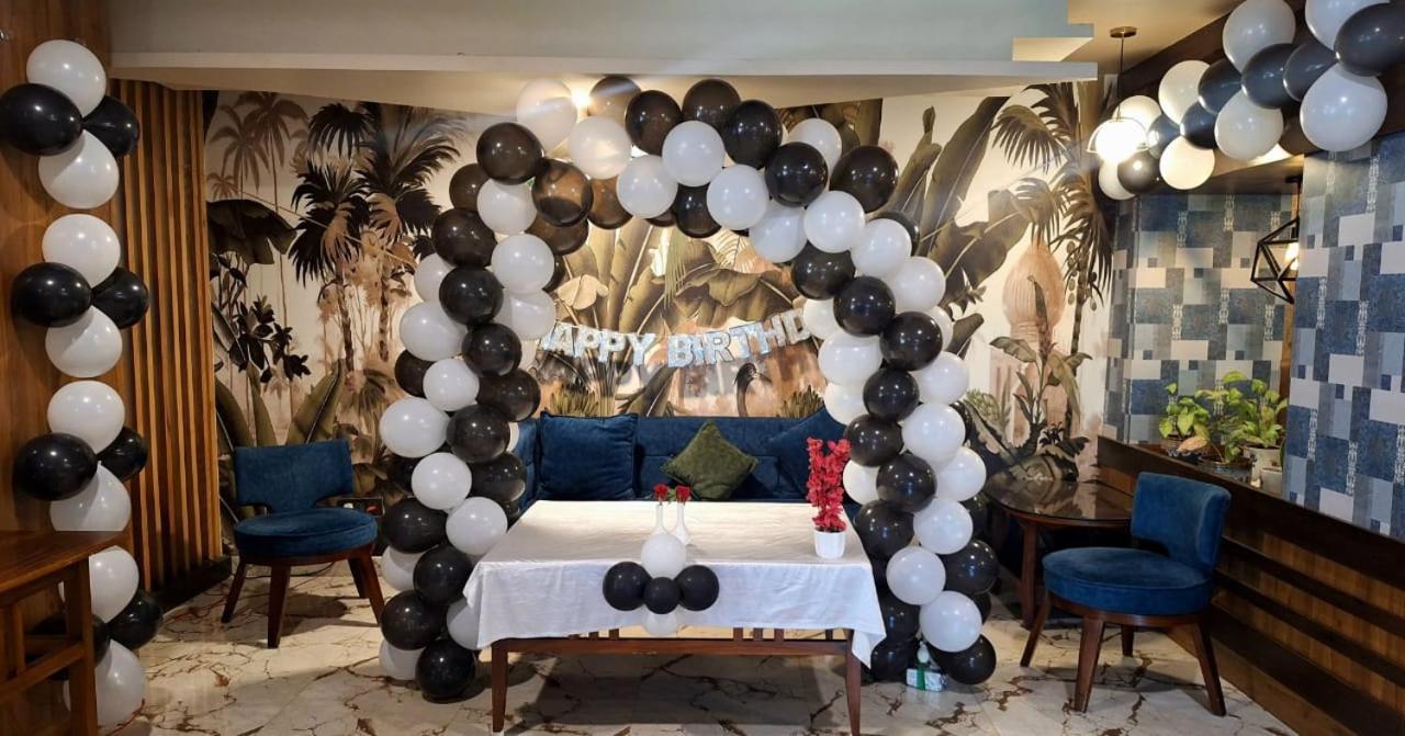 Hotel Eden Karwar Luaran gambar