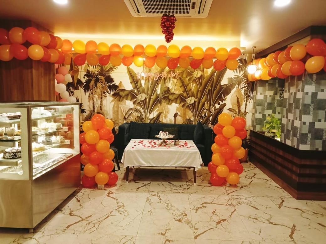 Hotel Eden Karwar Luaran gambar