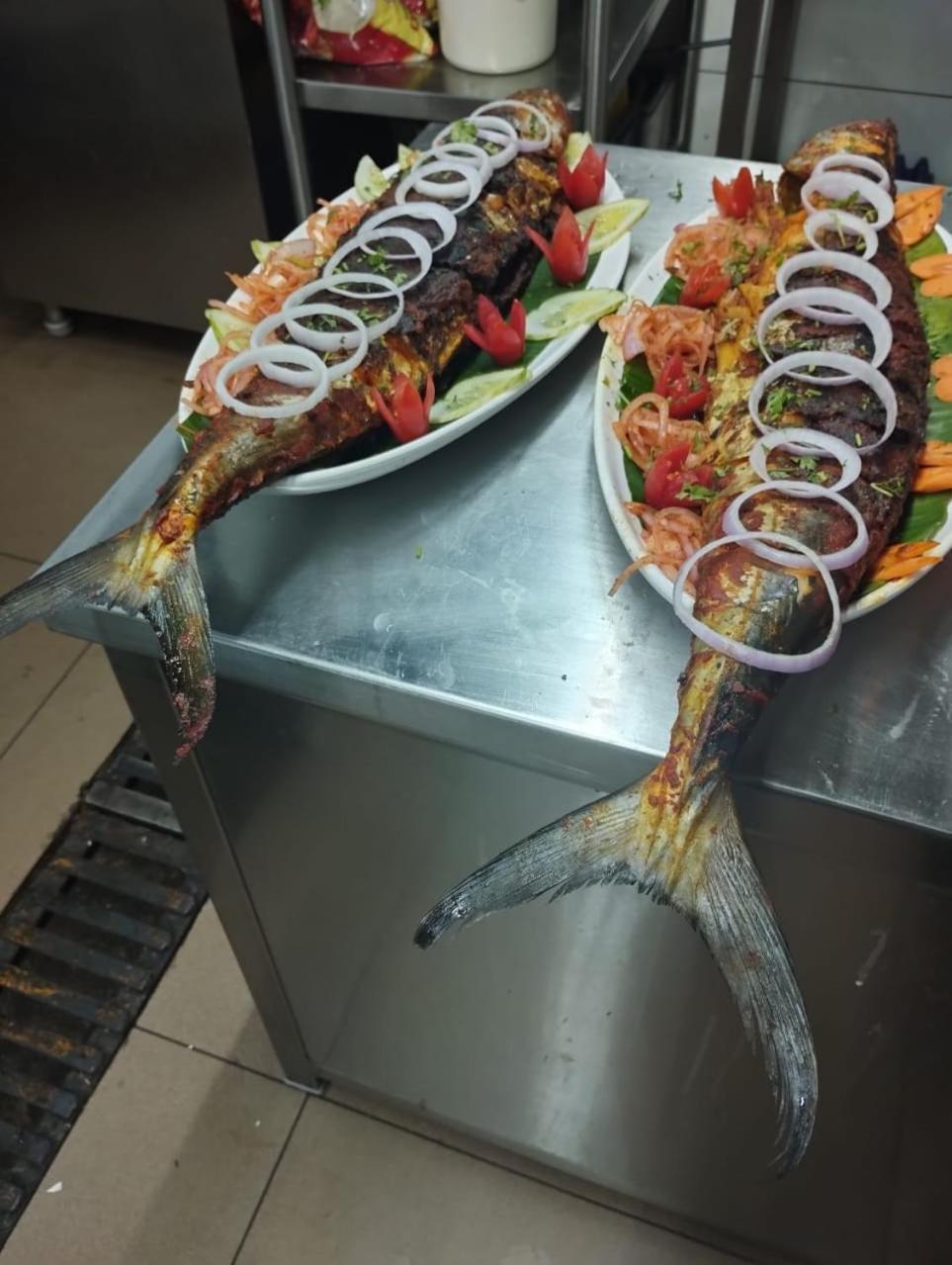 Hotel Eden Karwar Luaran gambar
