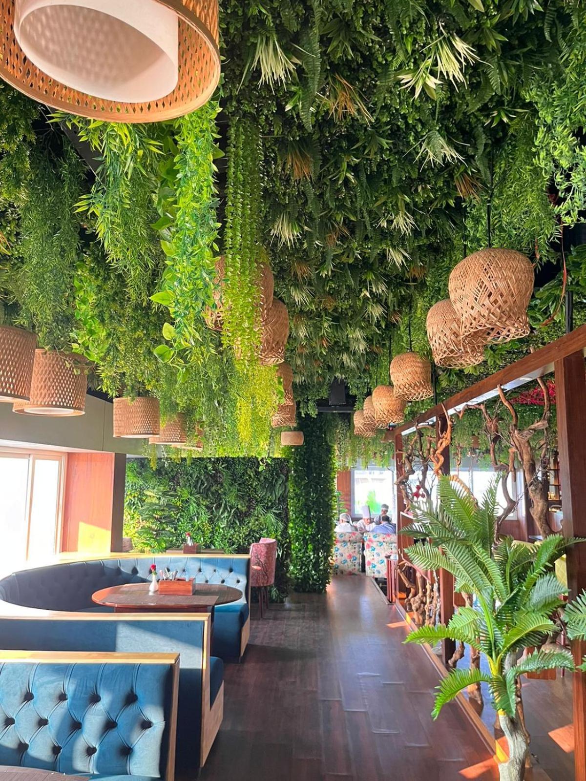 Hotel Eden Karwar Luaran gambar