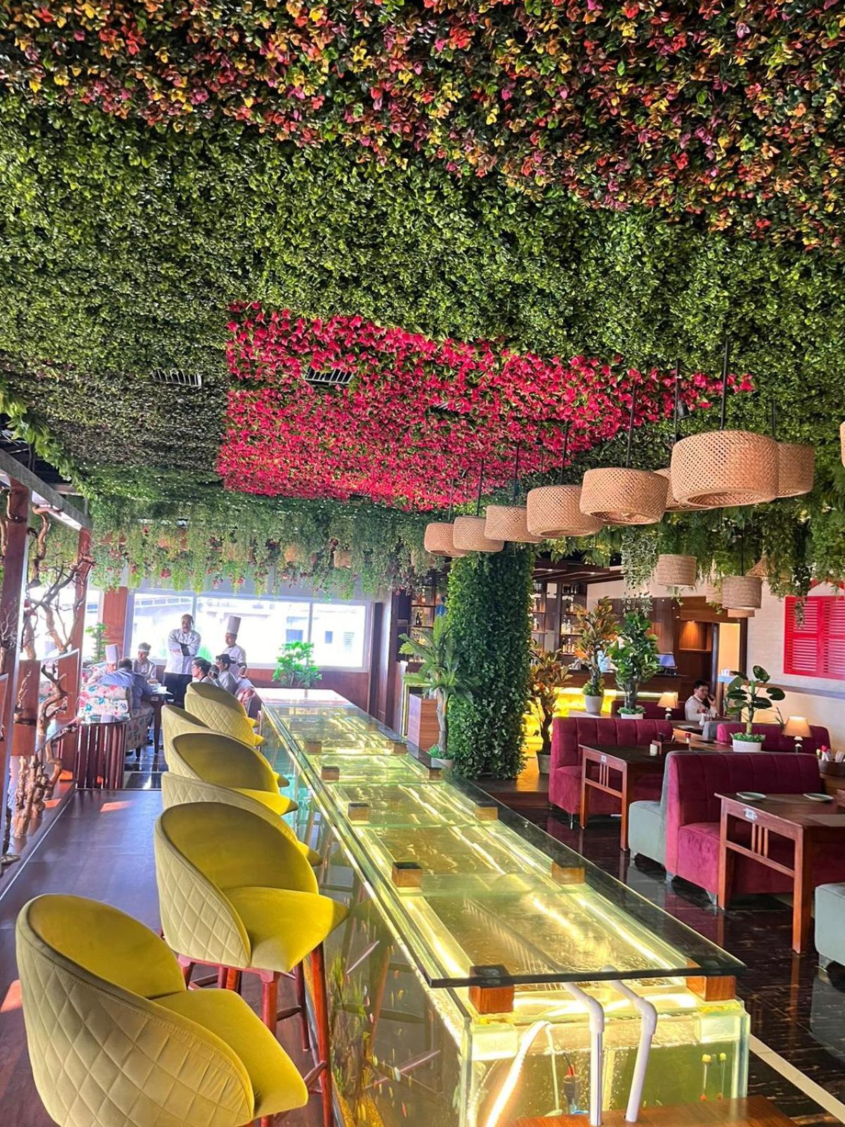 Hotel Eden Karwar Luaran gambar